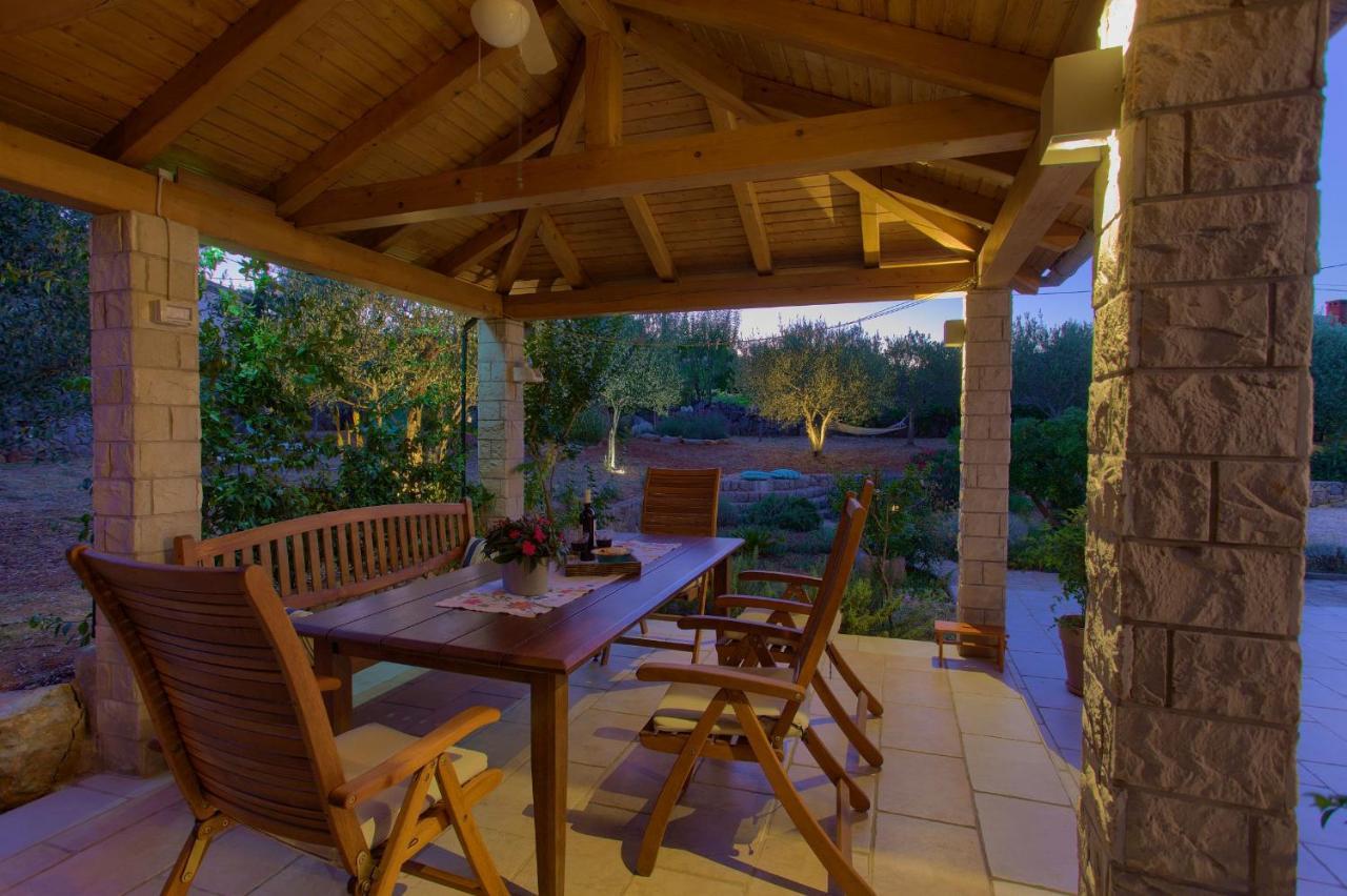 Holiday Home Lavanda Kornić Exteriér fotografie